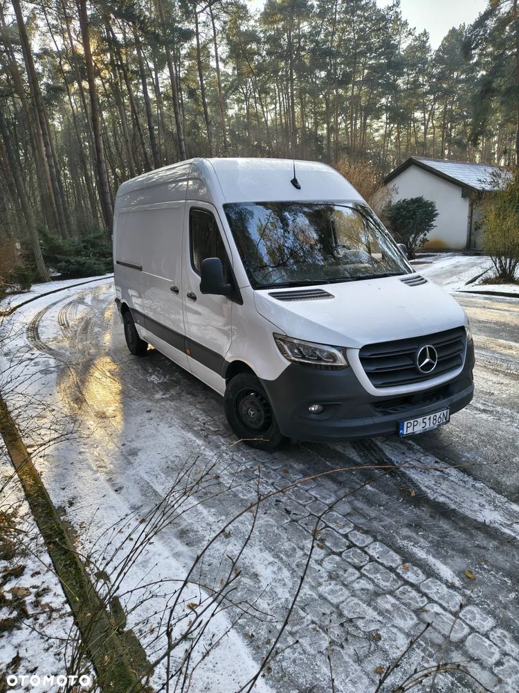 Mercedes-Benz Sprinter - 2