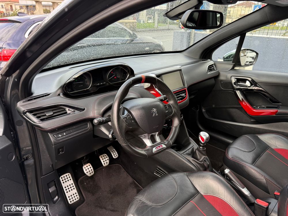 Peugeot 208 GTI 200 THP - 20