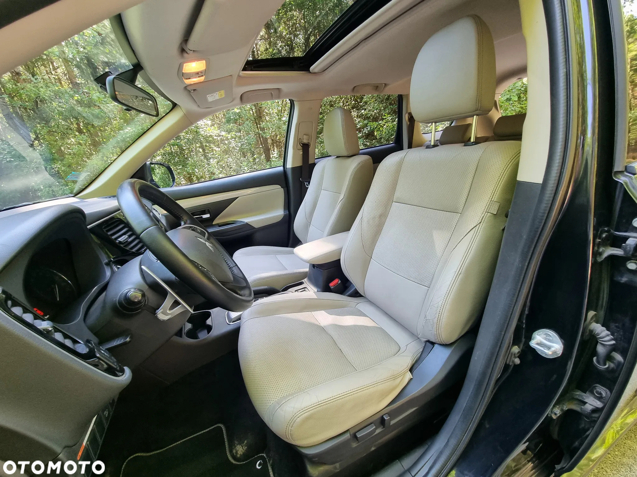 Mitsubishi Outlander PHEV Instyle NAVI + - 8