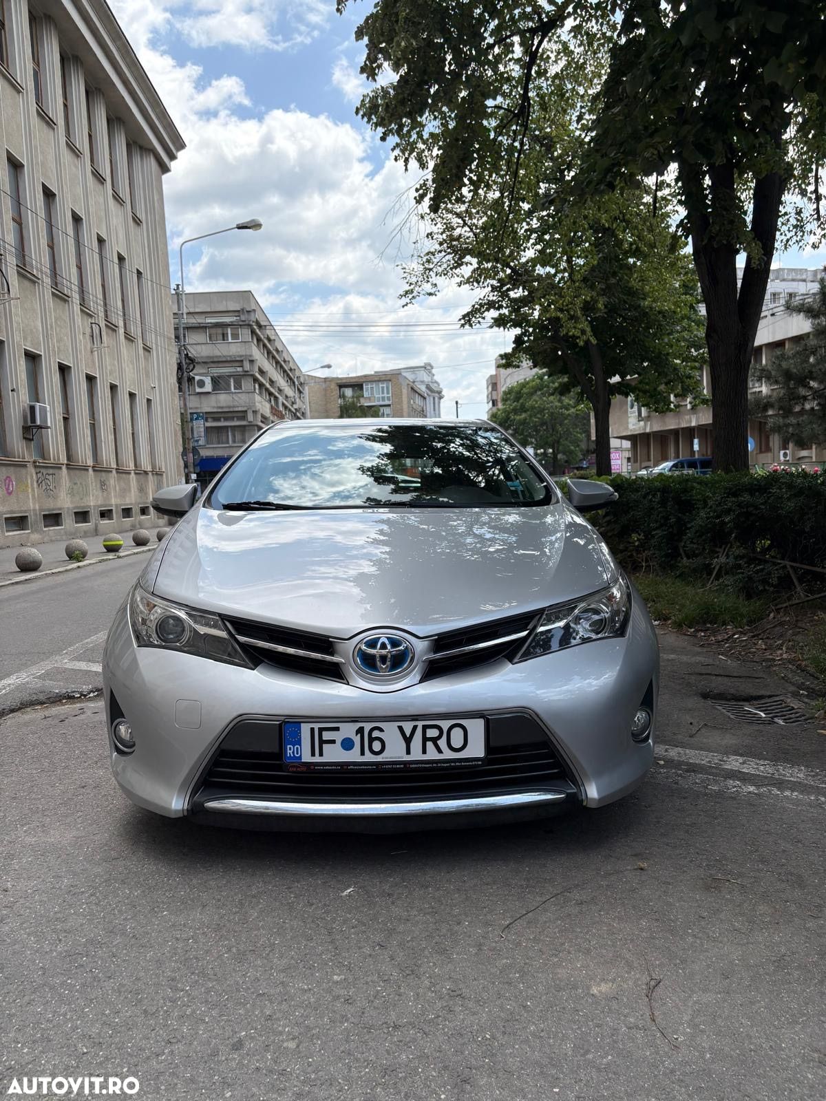 Toyota Auris - 1