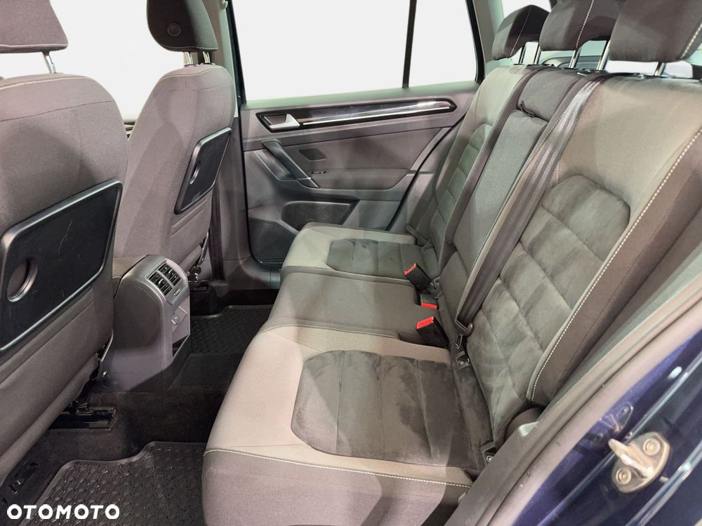 Volkswagen Golf Sportsvan - 13