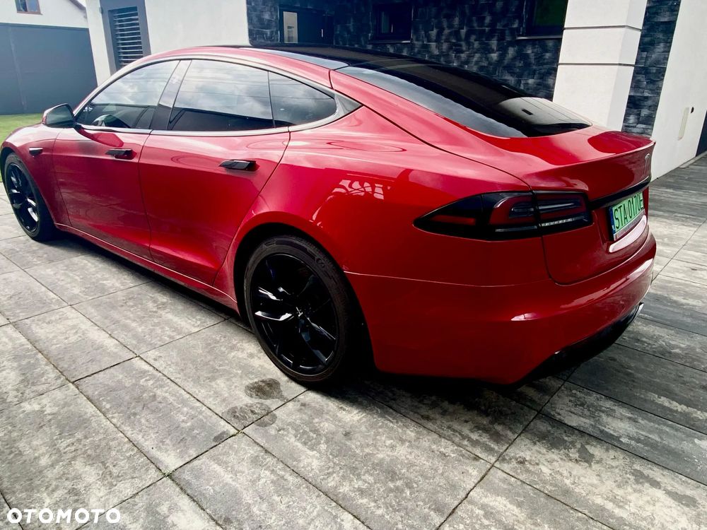 Tesla Model S - 2