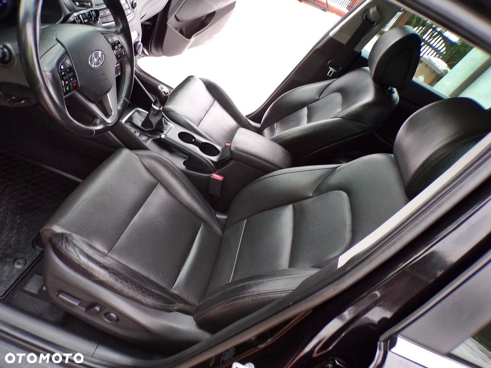 Hyundai Tucson 1.7 CRDI BlueDrive Comfort 2WD - 26