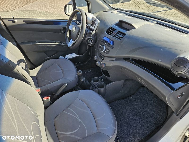 Chevrolet Spark 1.0 LS+ Design - 5