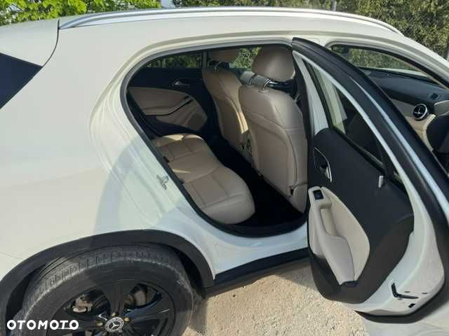 Mercedes-Benz GLA - 5