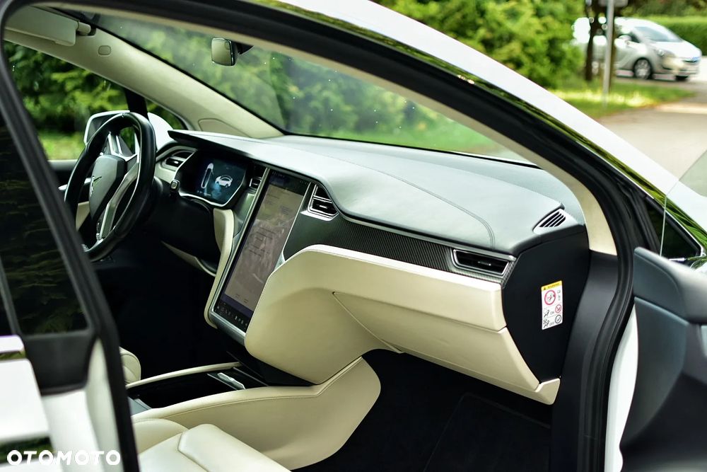 Tesla Model X Long Range Plus - 10