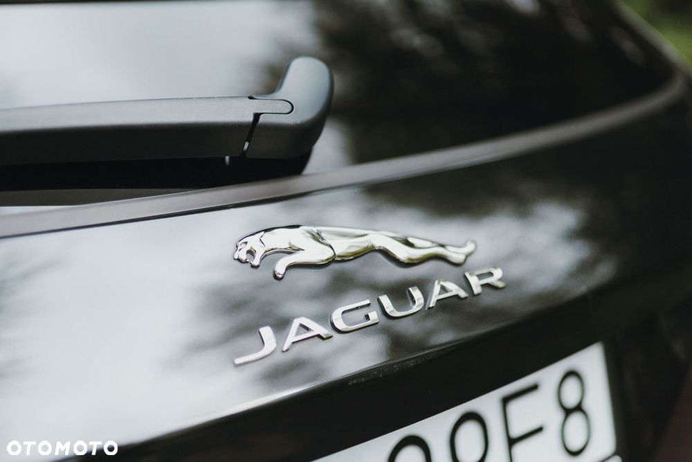 Jaguar F-Pace 25t AWD Prestige - 7