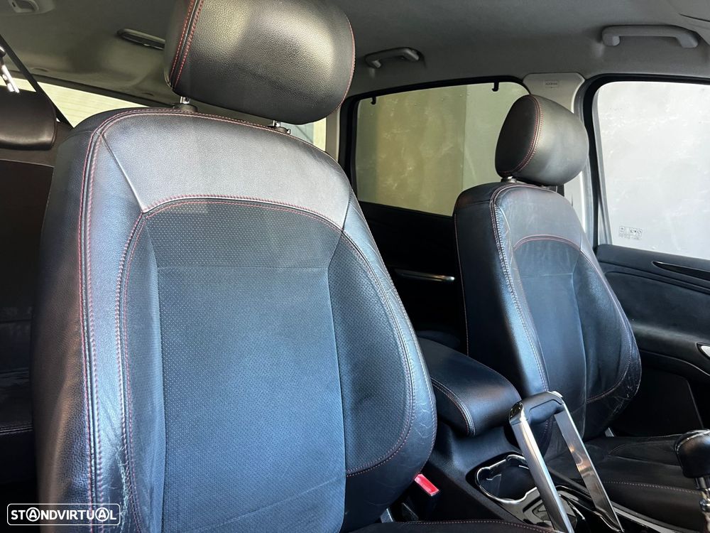 Ford S-Max 2.2 TDCi Titanium 7L - 16