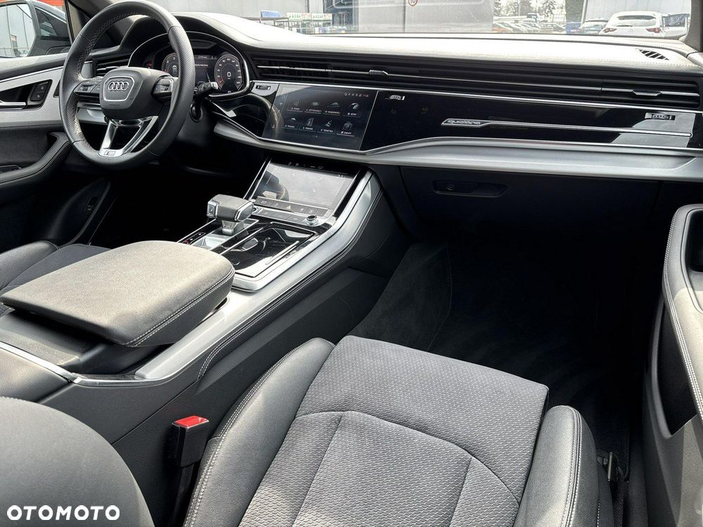 Audi Q8 - 21