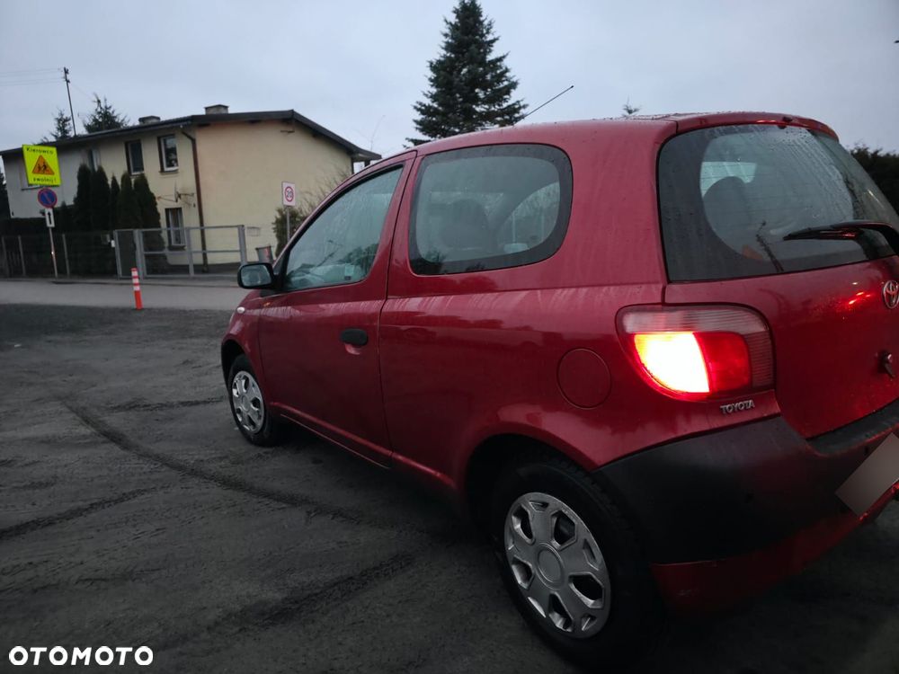 Toyota Yaris 1.0 Base - 5