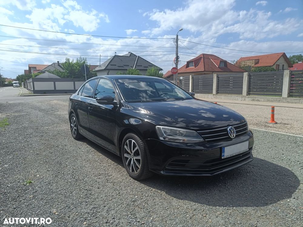 Volkswagen Jetta - 1