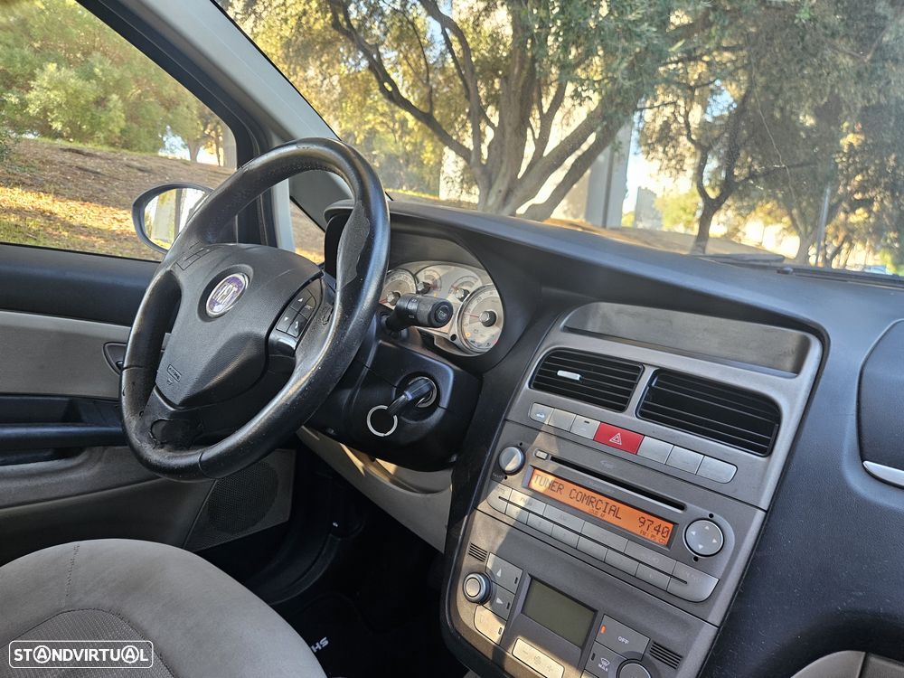 Fiat Linea 1.3 M-Jet Emotion - 15