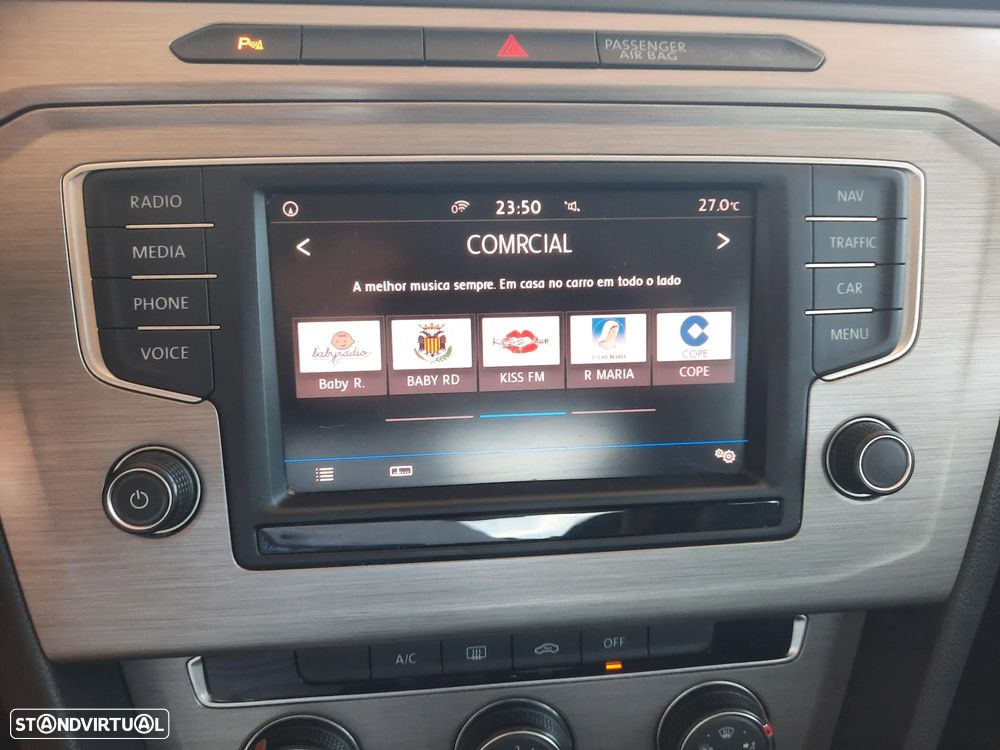 VW Passat 1.6 TDI BlueMotion - 26