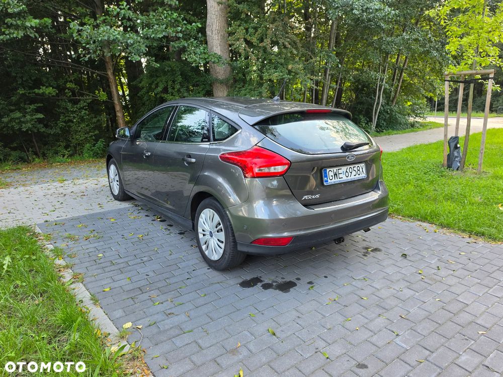 Ford Focus 1.6 SYNC Edition - 16