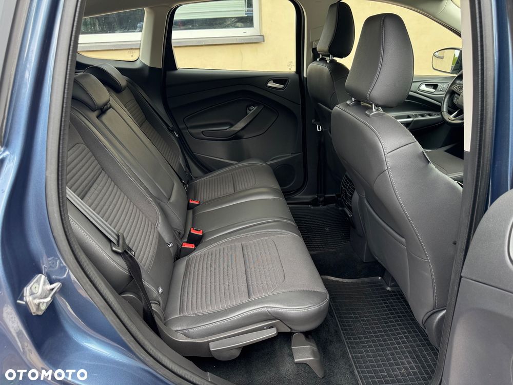 Ford Kuga 1.5 EcoBoost 2x4 Titanium - 25