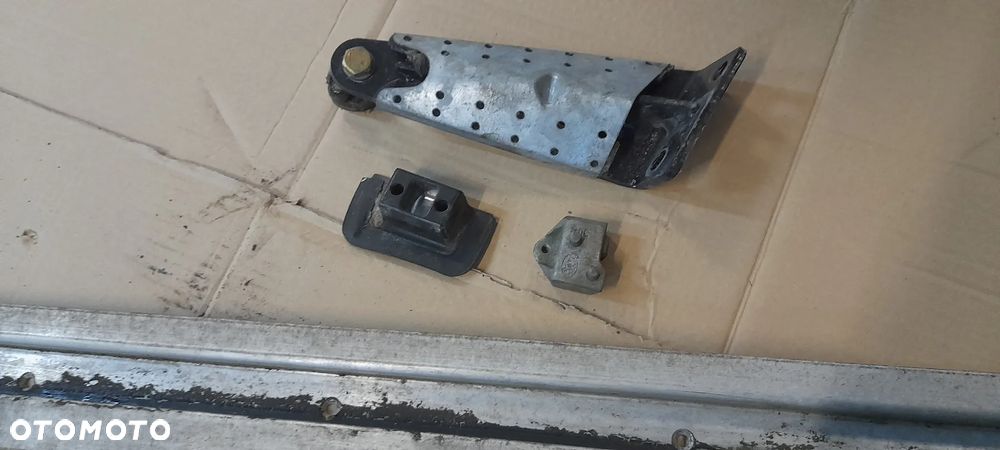 MERCEDES T1 KACZKA  DRZWI BOCZNE PRZESUWNE - 11