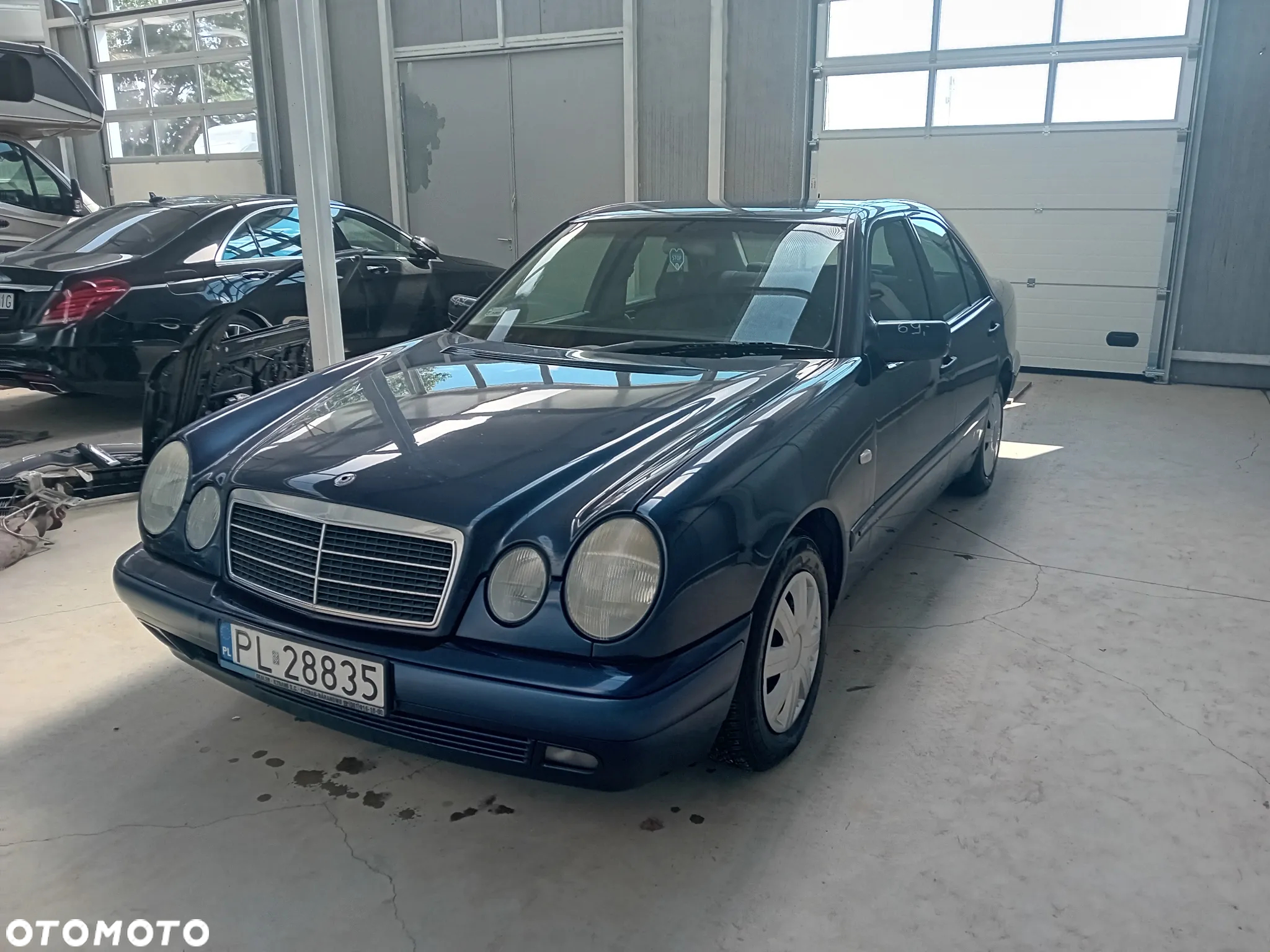 Mercedes-Benz Klasa E 290 T TD Classic - 3
