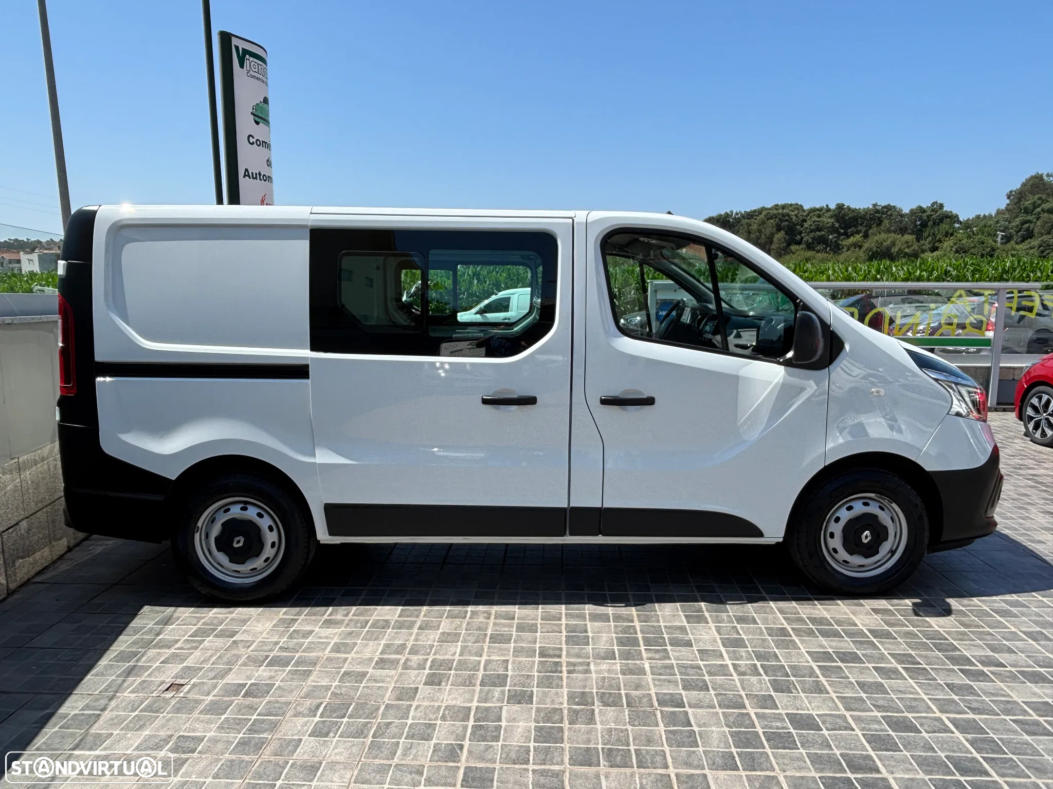 Renault Traffic 3l L1H1 2 portas Laterais - 4