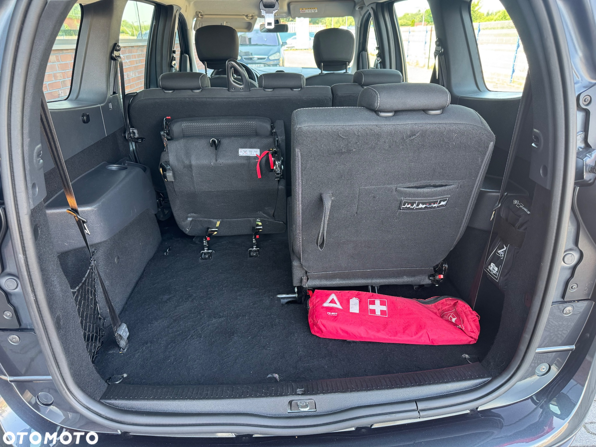Dacia Lodgy 1.3 TCe Laureate S&S - 32