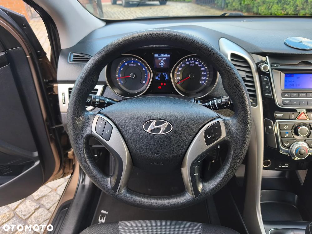 Hyundai i30 1.6 Trend - 25