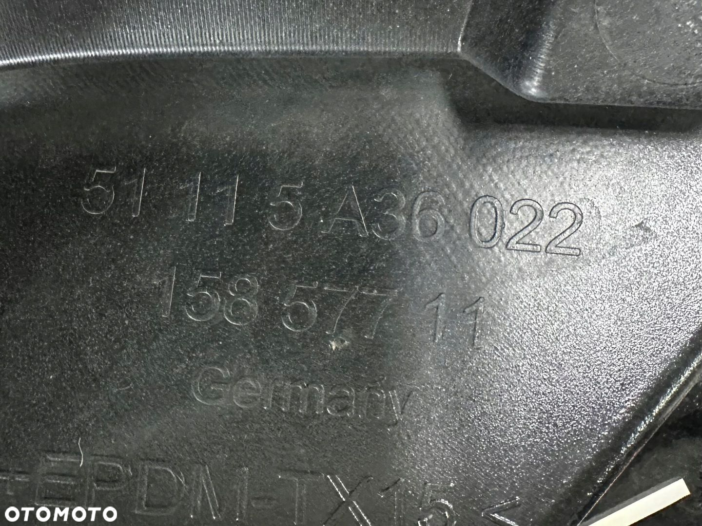 BMW 5 G60 G61 M-Pakiet 51115A36022 23-24 ATRAPA kratka środkowa PRZÓD - 5