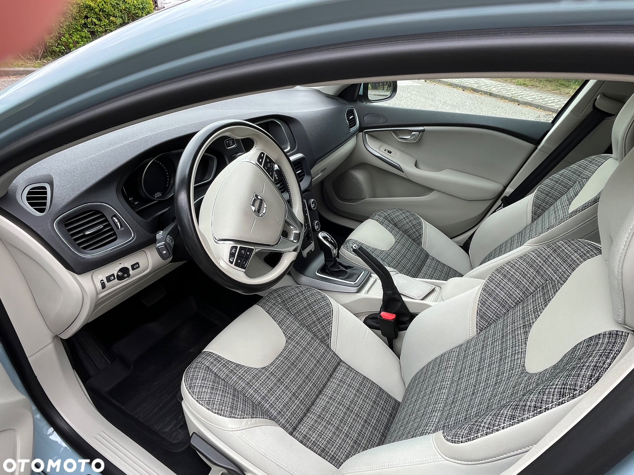 Volvo V40 T3 Drive-E Momentum - 7