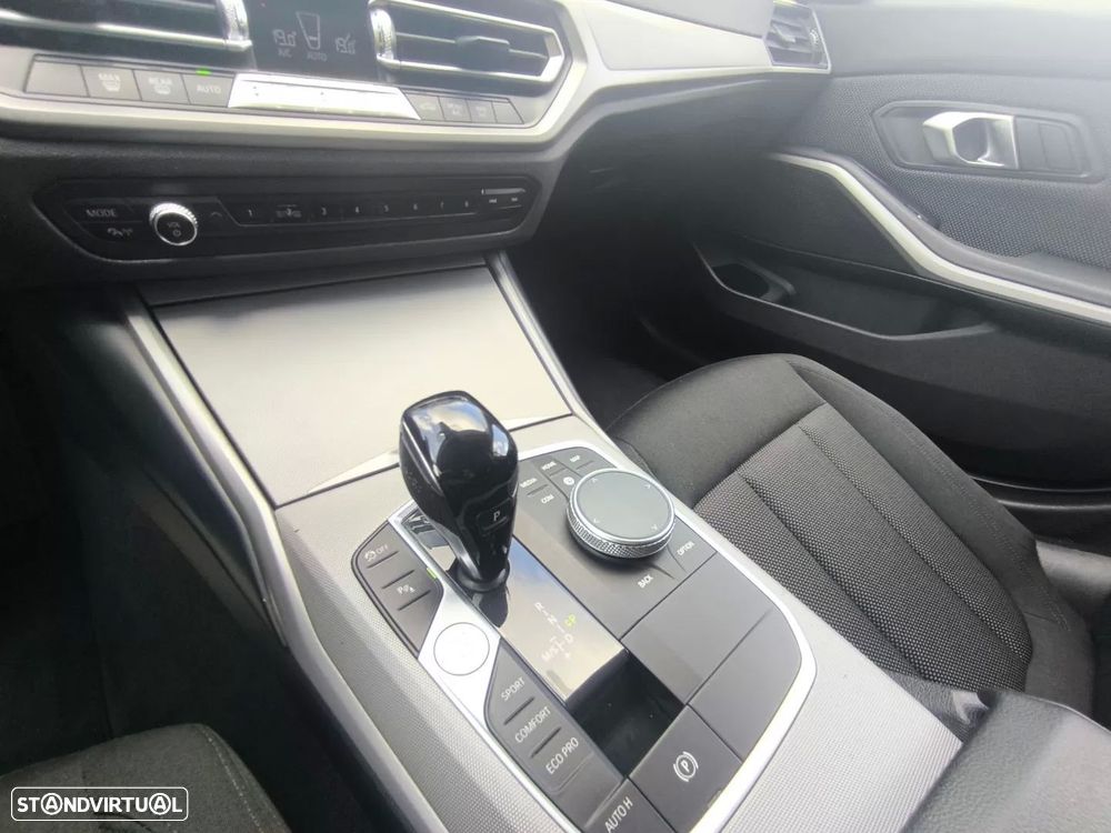 BMW 320 d Auto - 17