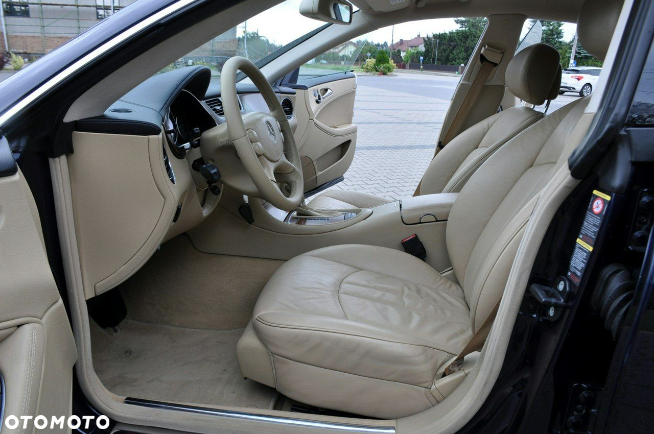 Mercedes-Benz CLS - 23