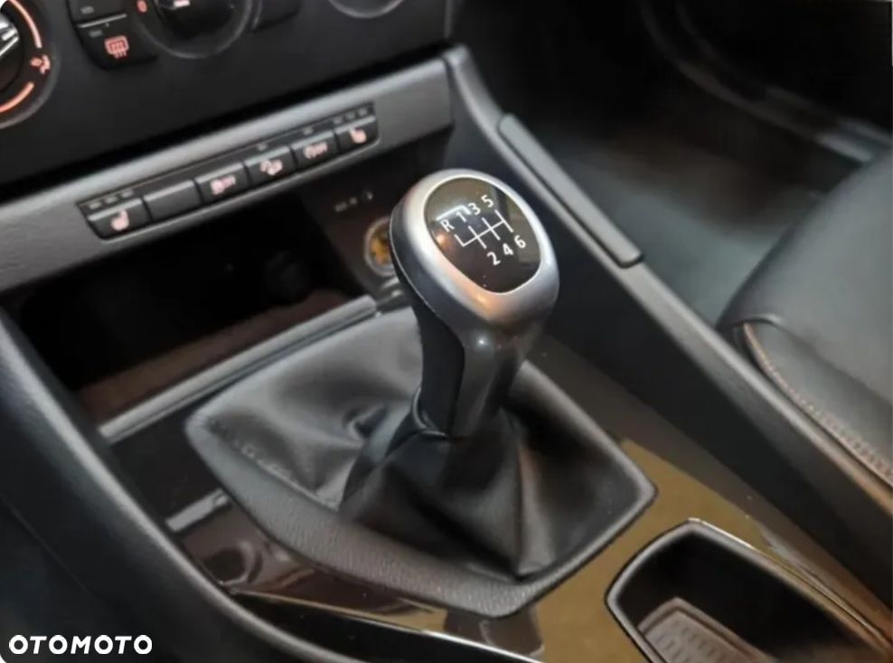 BMW X1 xDrive20i Sport Line - 10