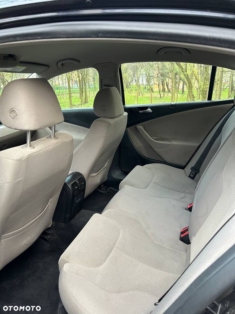 Volkswagen Passat 1.8 TSI Comfortline - 9