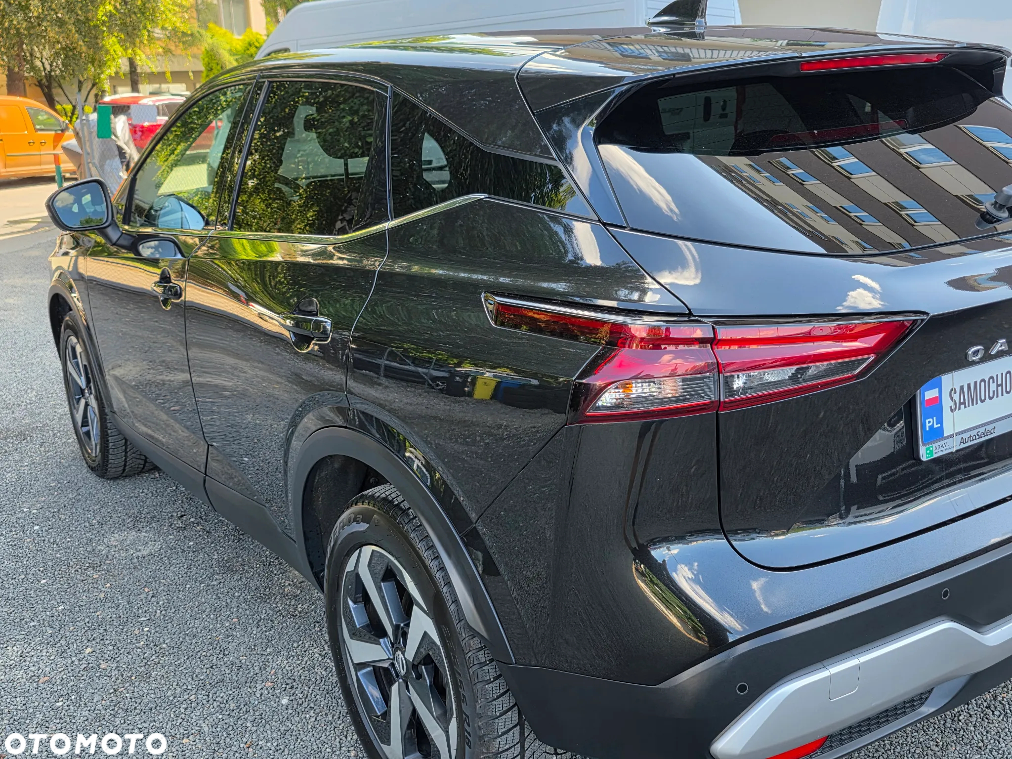 Nissan Qashqai 1.3 DIG-T N-Connecta DCT - 16