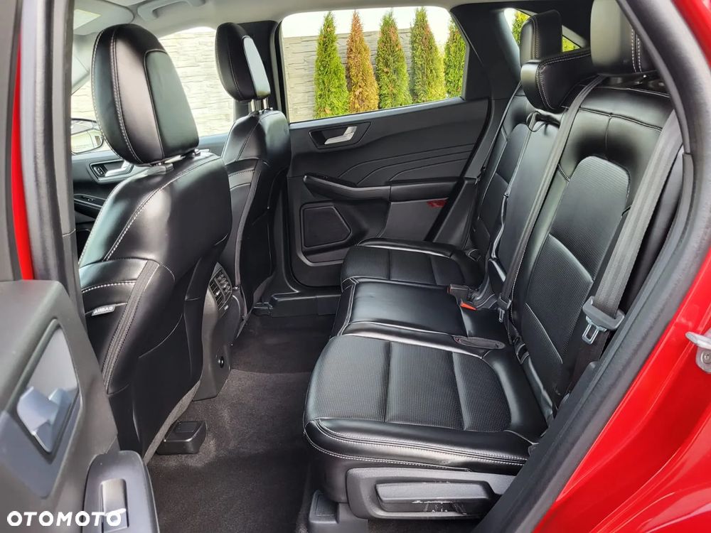 Ford Kuga - 25