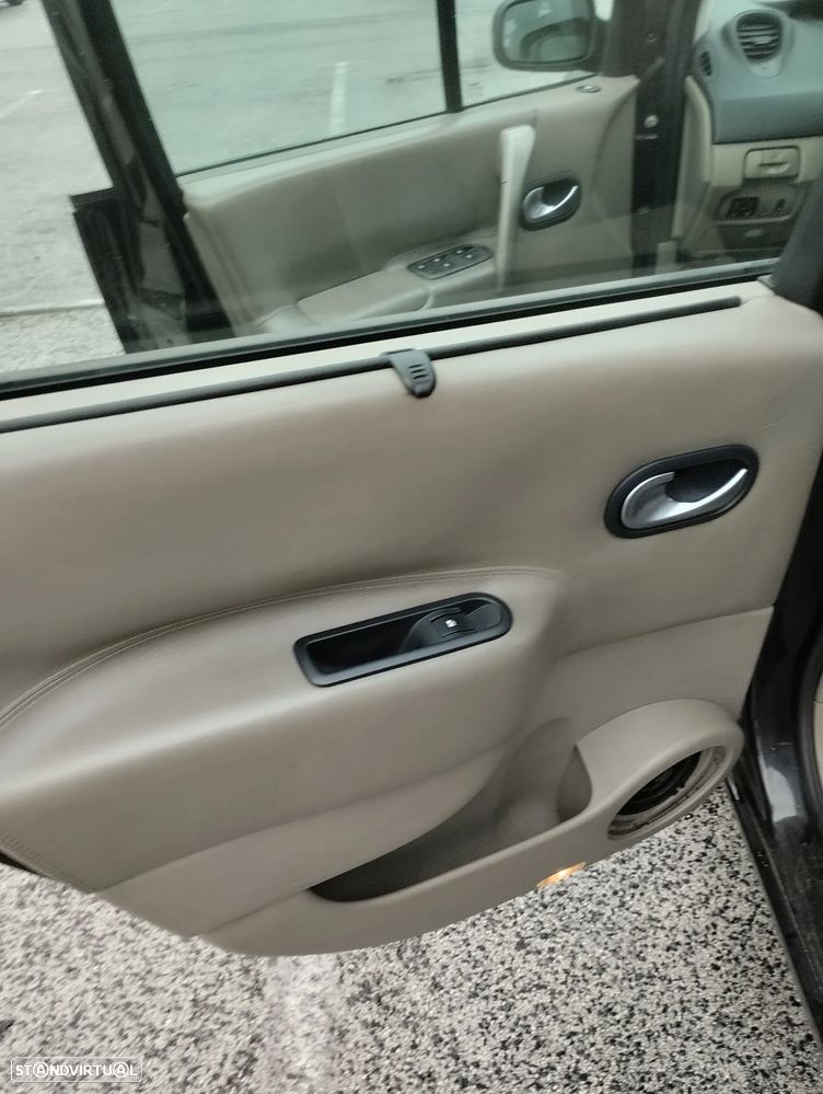 Renault Scénic 1.5 dCi Dynamique Luxe - 8