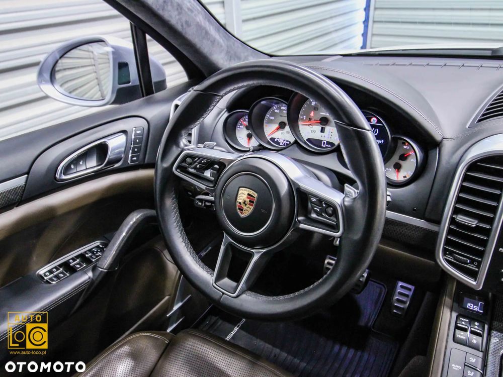Porsche Cayenne S Diesel Platinum Edition - 25