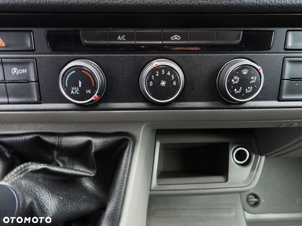 Volkswagen CRAFTER  PLANDEKA 10 PALET WEBASTO TEMPOMAT LEDY  180KM - 33