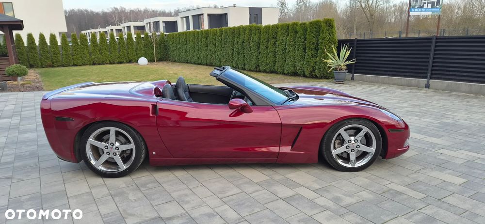 Chevrolet Corvette - 4