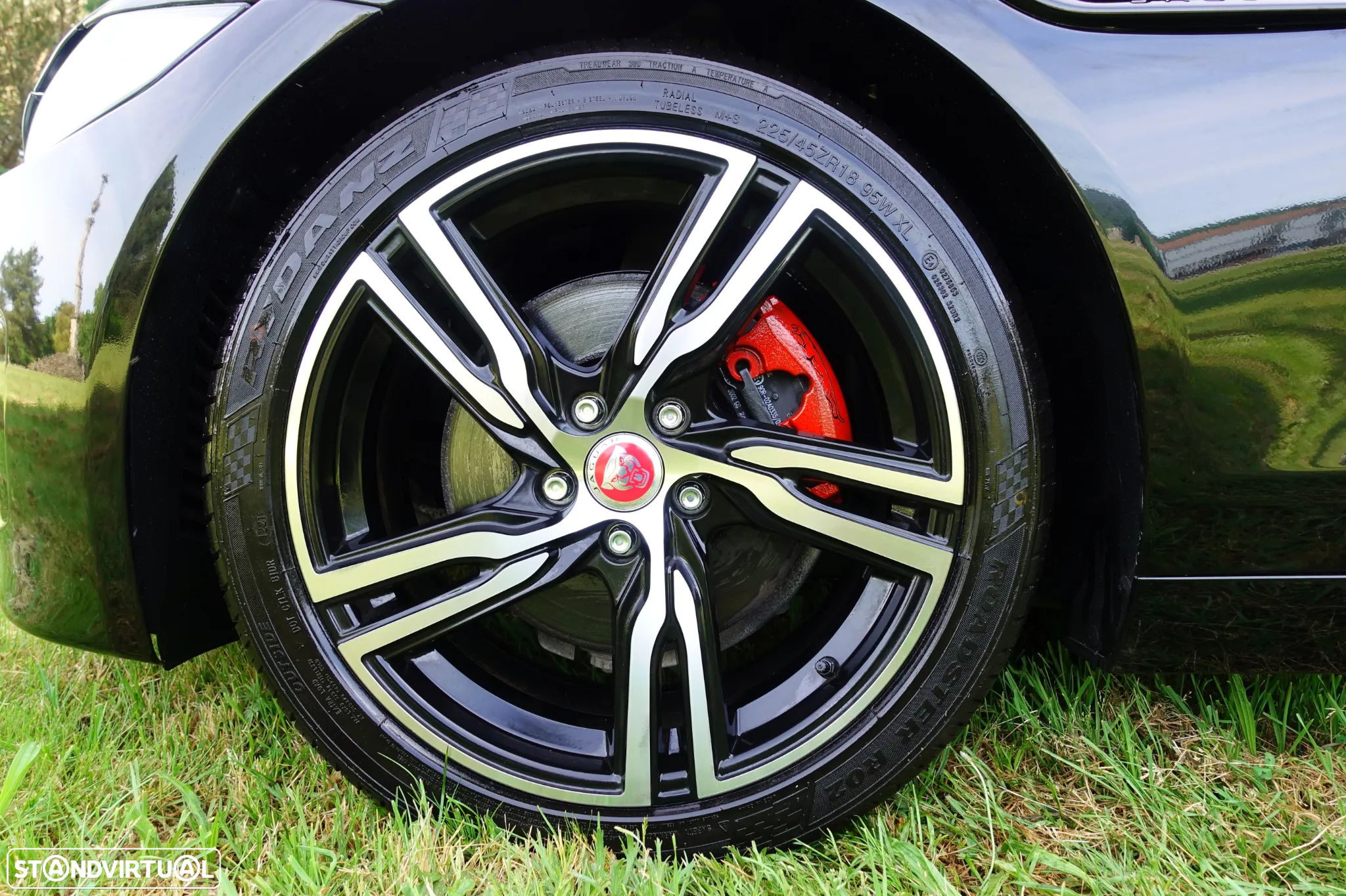 Jaguar XE 2.0 D R-Sport Aut. - 38
