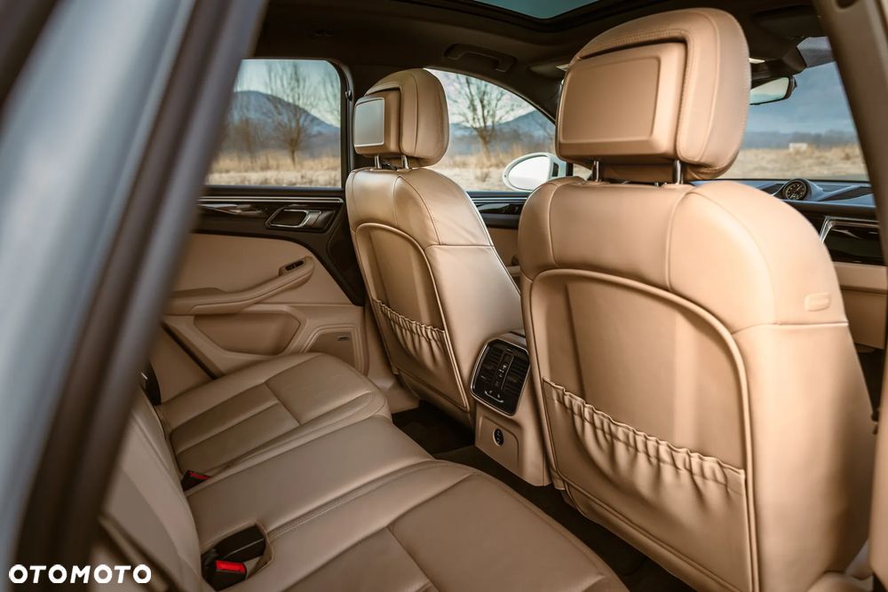 Porsche Macan Standard - 10