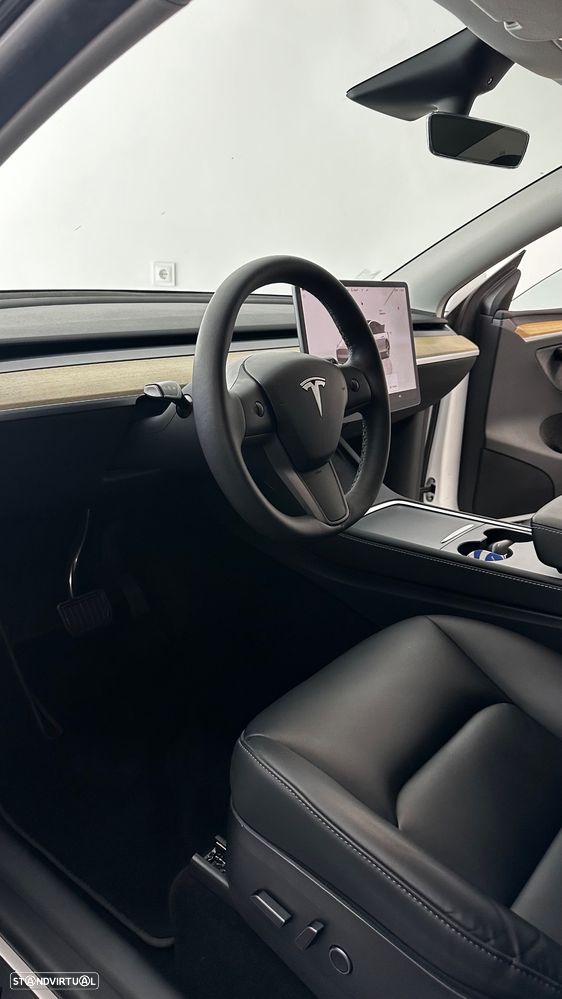 Tesla Model Y Tração Traseira - 24