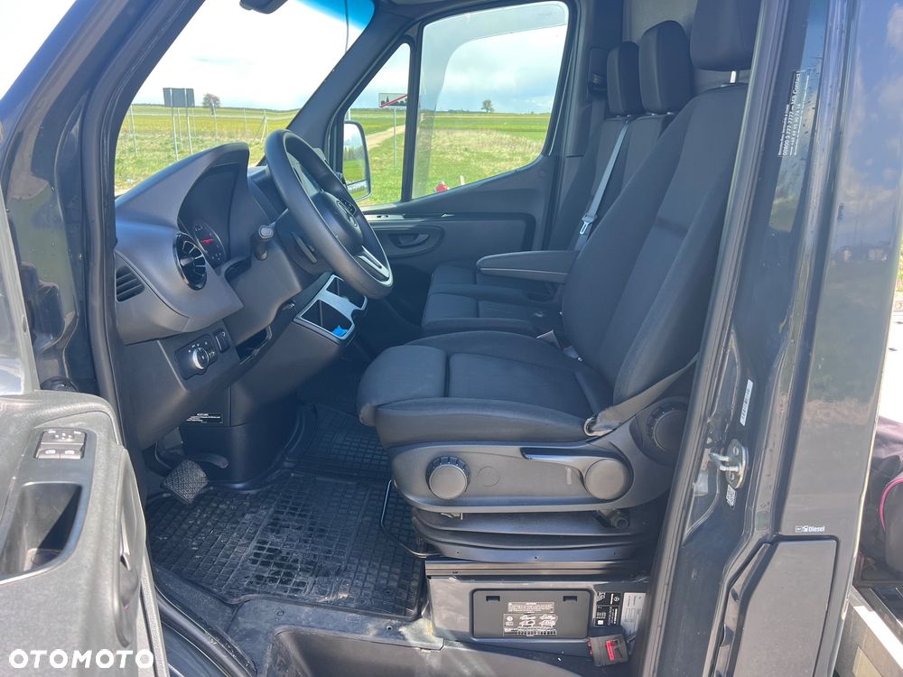 Mercedes-Benz SPRINTER - 13