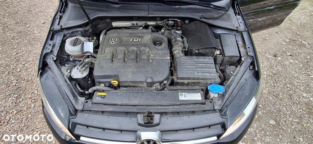 Volkswagen Golf 2.0 TDI BlueMotion Technology Lounge - 30