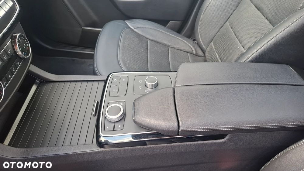 Mercedes-Benz GLE - 11