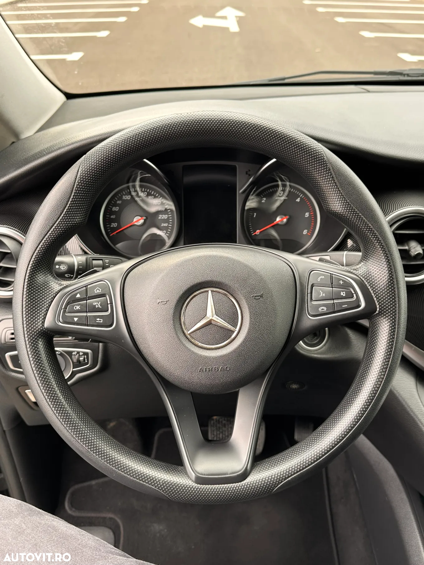 Mercedes-Benz V 220 d extralang 7G-TRONIC SCORE - 25