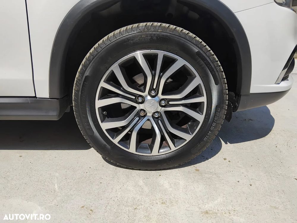 Mitsubishi ASX - 9
