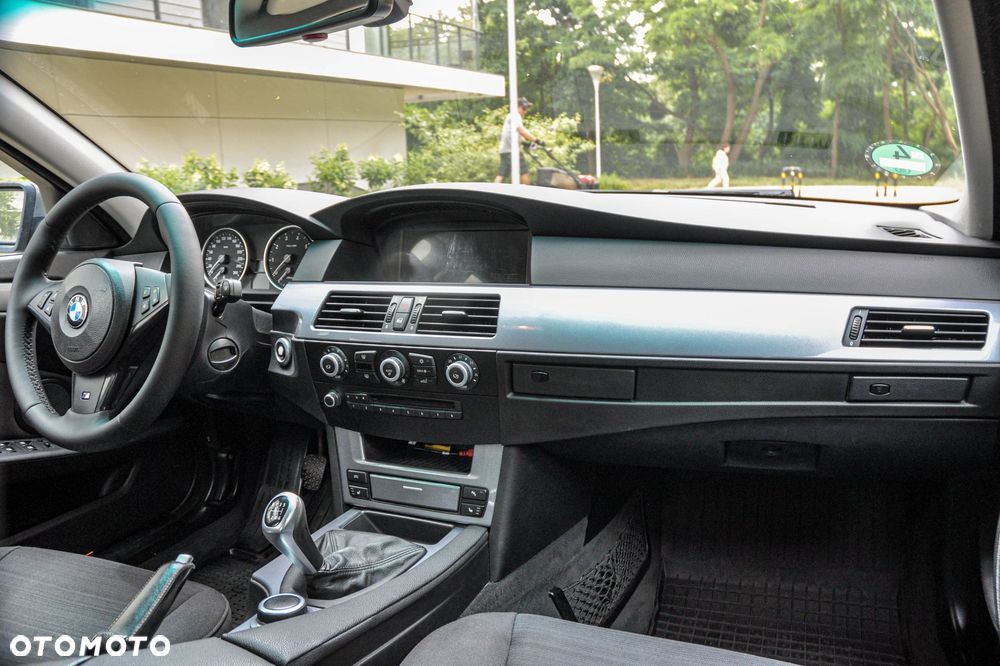 BMW Seria 5 523i Edition Exclusive - 10