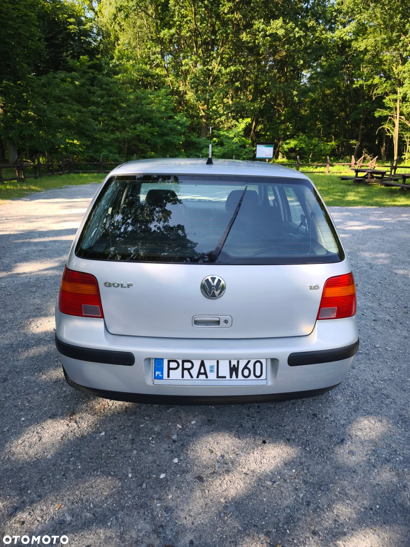 Volkswagen Golf 1.6 - 4