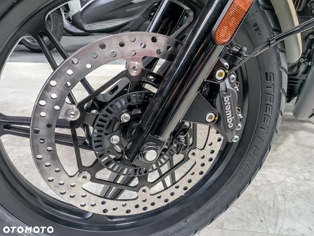 Moto Guzzi V7 - 19