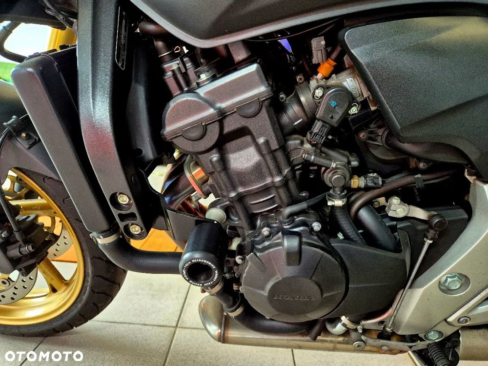 Honda Hornet - 7