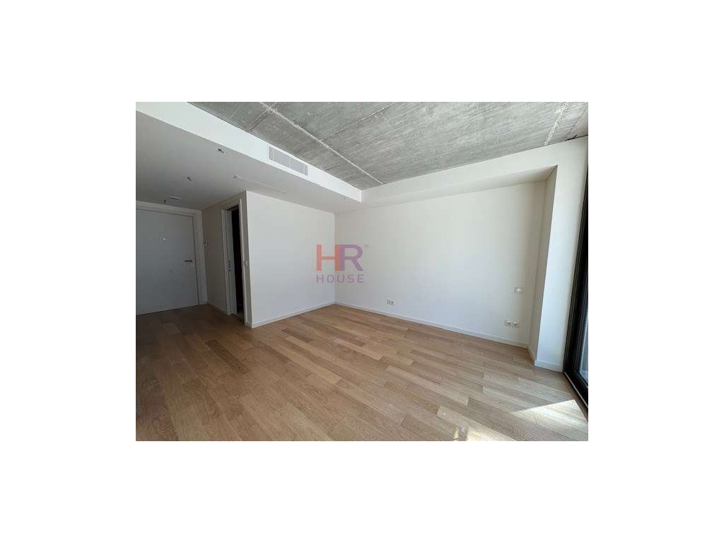 Apartamento T0 em Coimbra com aparcamento privativo coberto. - Grande imagem: 5/9