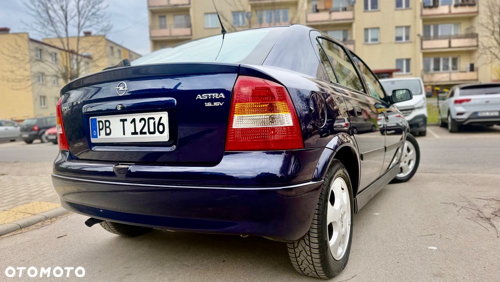 Opel Astra - 4